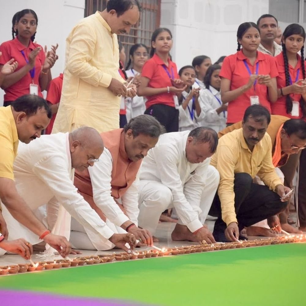 यूपी की बड़ी खबरें:विधायक-सांसदों की लगेगी क्लास, तावड़े ने माना दीप प्रज्ज्वलन के भव्य आयोजन में चूक हुई