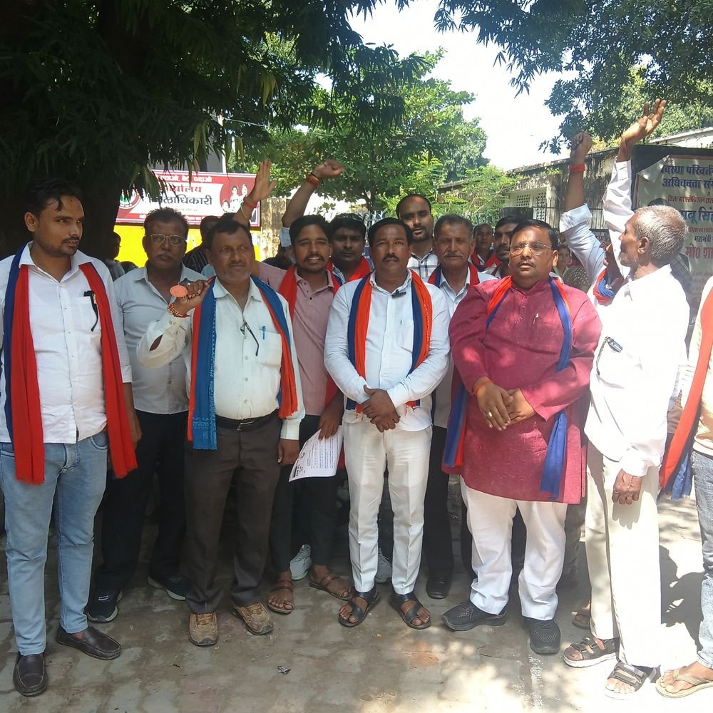 फतेहपुर में बारिश से किसानों की फसलें बर्बाद:अपना दल (एस) ने सीएम को पत्र भेजकर मुआवजे की मांग की