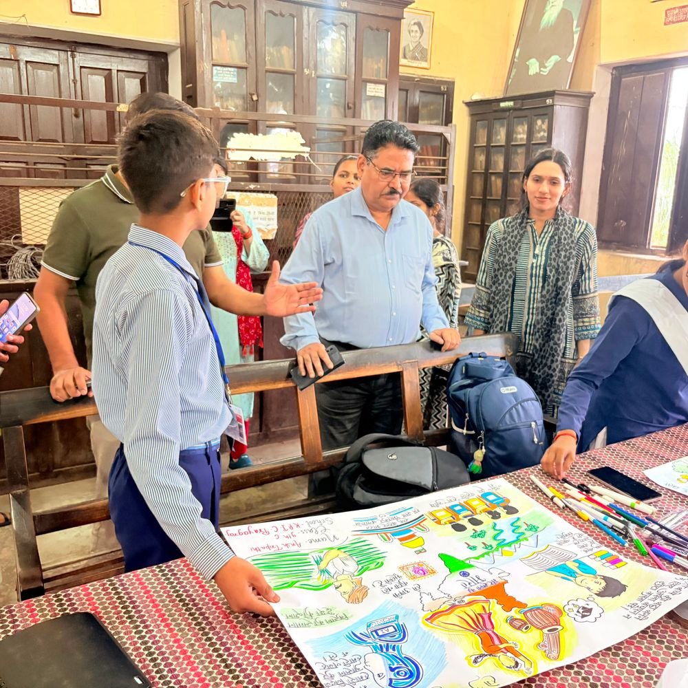 प्रयागराज में ‘मेरे सपनों का भारत’ विषय पर हुईं प्रतियोगिताएं:भाषण में अक्षत और पोस्टर प्रतियोगिता में अंश त्रिपाठी ने मारी बाजी