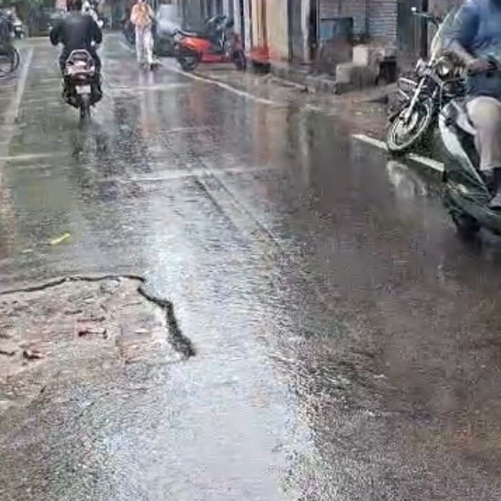 मुरादाबाद में बारिश से मौसम ठंडा हुआ:तापमान गिरा, दिनभर छाए रहेंगे बादल और बारिश के आसार