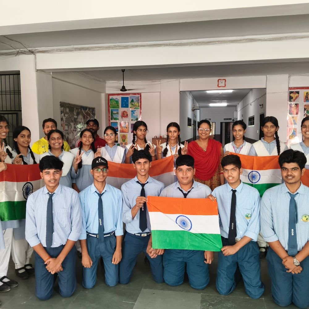 भारतीय कबड्डी टीम की जीत पर जश्न:प्रतापगढ़ के छात्र-छात्राओं ने तिरंगा लहराकर भारत माता का जयघोष किया