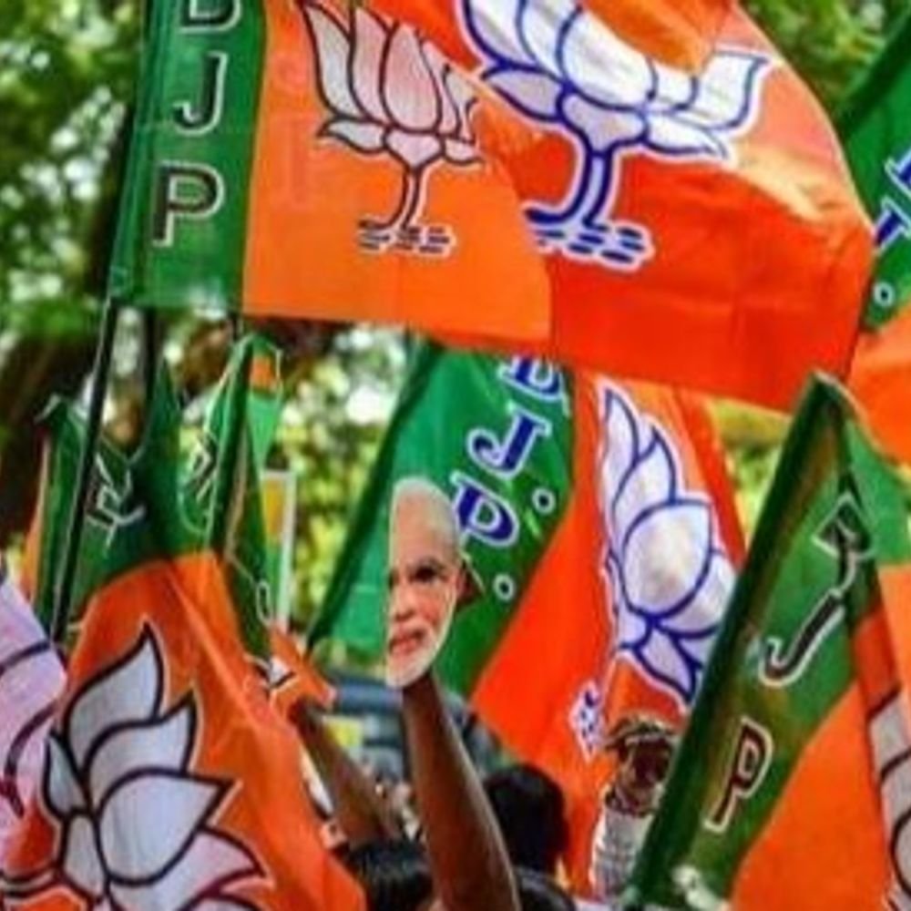‘भूमाफिया’ लिखने पर भाजपा युवा नेता ने कराई रिपोर्ट:अलीगढ़ में नेतागिरी बंद नहीं करने पर जान से मारने की धमकी का आरोप; डेढ़ महीने बाद FIR