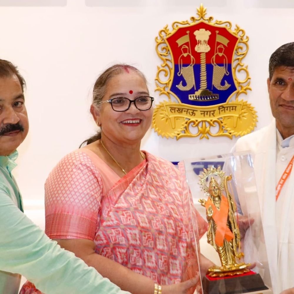 लखनऊ पहुंची उत्तराखंड और झारखंड की टीमें:स्वच्छता का मॉडल देखा, महापौर से मुलाकात की, शिवरी में सीखे कचरा प्रबंधन के गुर