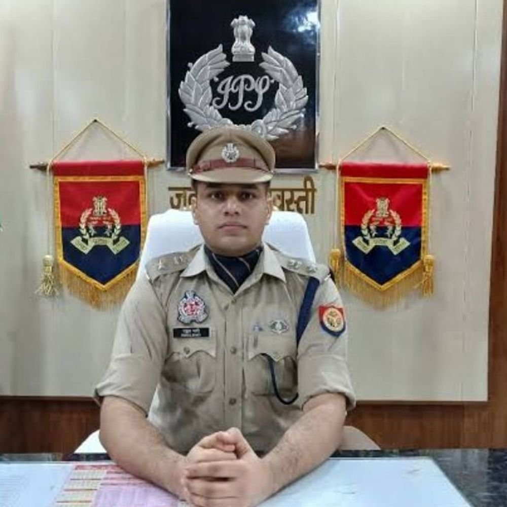 आरोपी से साठगांठ के आरोप में दरोगा निलंबित:जांच में गलत तरीके से लाभ पहुंचाने पर एसपी का एक्शन, विभागीय जांच के आदेश
