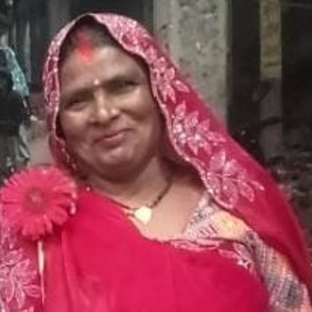 बारिश के बीच पेड़ गिरने से महिला की मौत:खेत से लौटते समय हादसे का शिकार, शव पेड़ के नीचे दबा मिला; जिले में 4 मौतें
