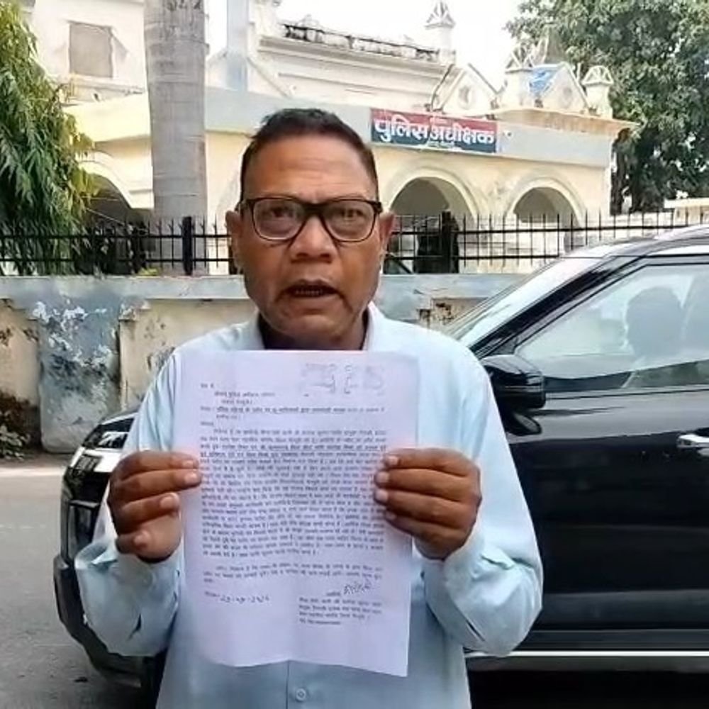 मैनपुरी में दलित महिला के प्लॉट पर अवैध कब्जा:दबंगों पर आरोप, शिकायत के बाद भी कार्रवाई नहीं; एसपी से लगाई मदद की गुहार।