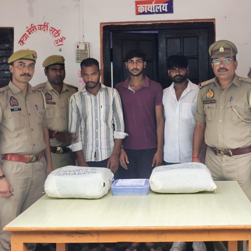 बस्ती के दुकानदार से लूट का खुलासा, 3 आरोपी गिरफ्तार:कैमरे, मोबाइल और कार बरामद, सीसीटीवी से आरोपियों तक पहुंची पुलिस