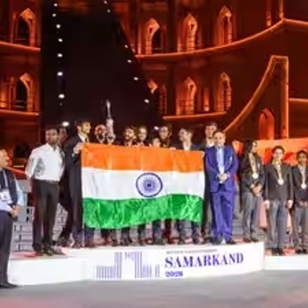 FIDE अवॉर्ड्स - दिव्या देशमुख बनीं बेस्ट फीमेल चेस प्लेयर:भारत की ओपन-विमेंस टीम बेस्ट रही; लगातार तीसरी बार नोना गैप्रिंडाशविली ट्रॉफी जीती