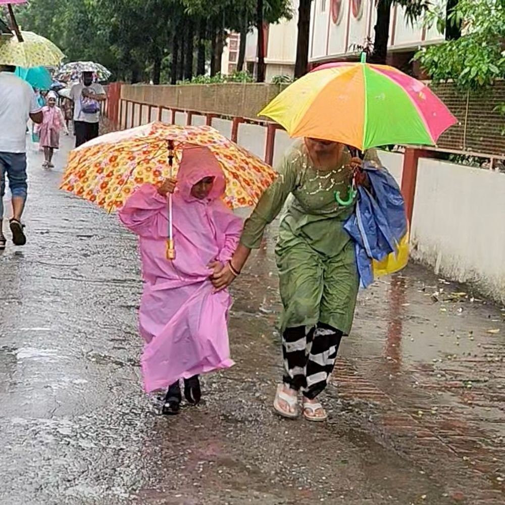 सीतापुर में 26 सितंबर को सभी स्कूल बंद:बारिश के चलते लिया फैसला, सभी बोर्ड को पर लागू होगा आदेश