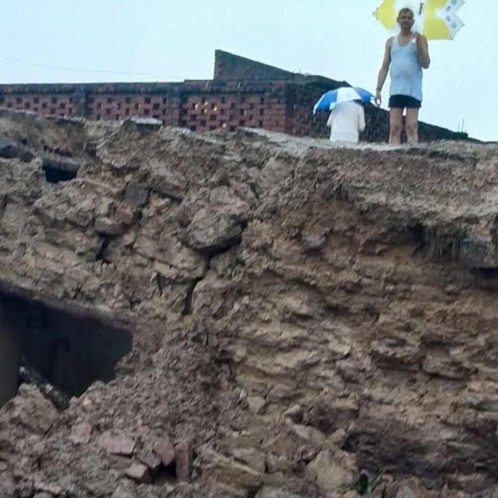 भारी बारिश से 20 कच्चे मकान ढहे, 14 पशु मरे:कन्नौज सदर तहसील में सबसे ज्यादा नुकसान, फसल क्षति का आकलन टीम बनी