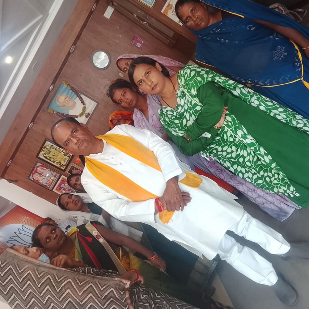 BDO पर स्वयं सहायता समूह की महिलाओं को धमकाया:कार्यालय न आने पर काम से निकालने की धमकी, विधायक से लगाई न्याय की गुहार