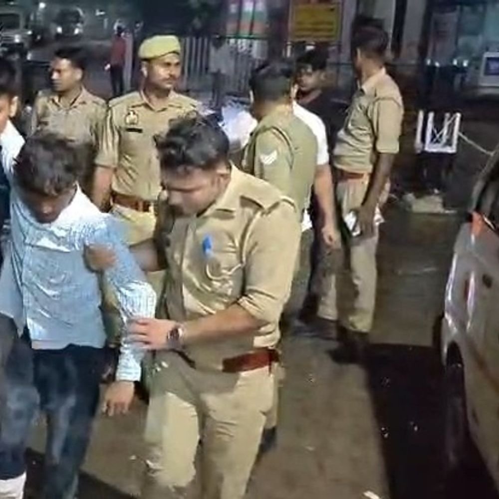 डीजल विक्रेता पर चाकू से हमला:मुठभेड़ में आरोपी के पैर में लगी गोली, खोखा और कारतूस बरामद
