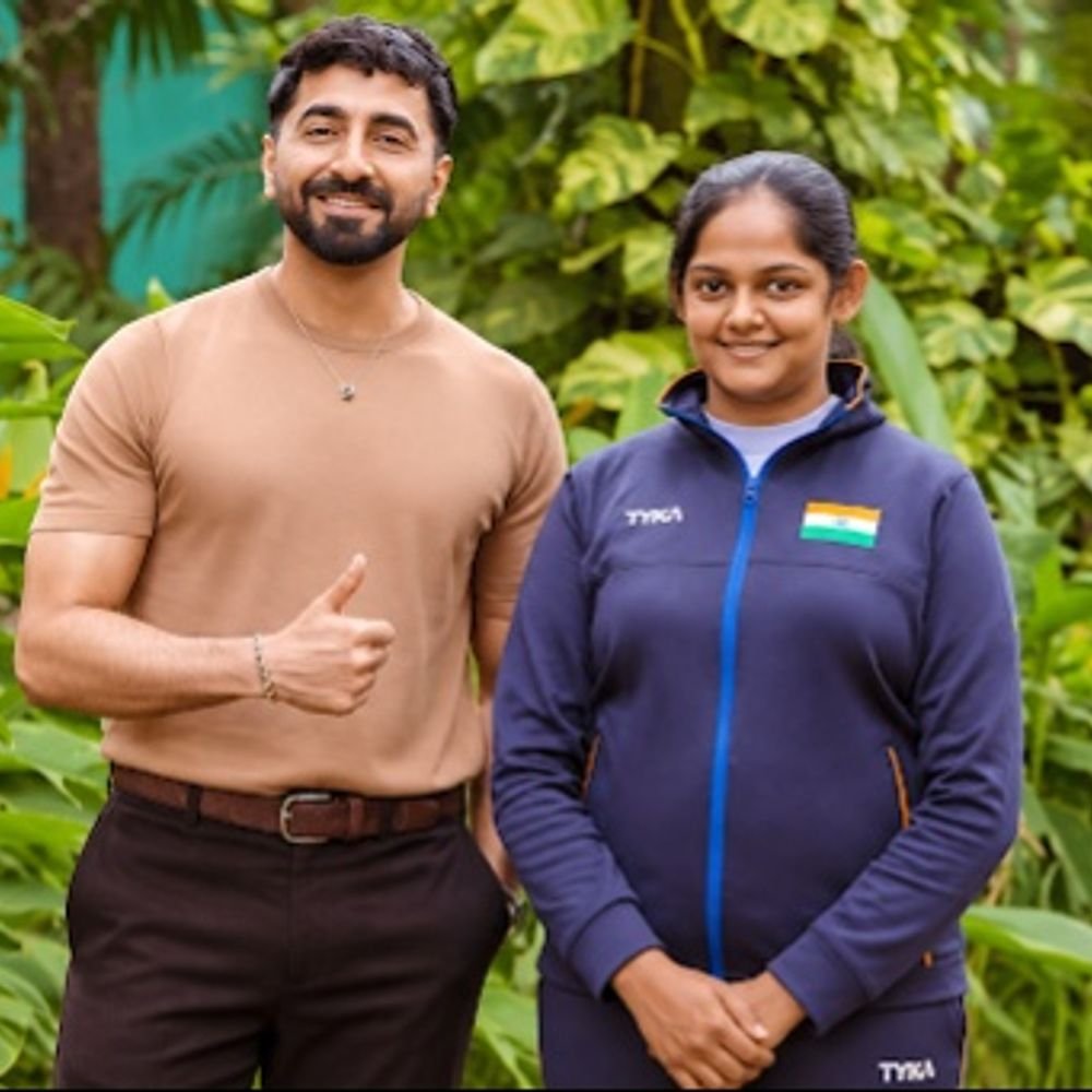 आयुष्मान खुराना ने शूटर मेघना सज्जनार को गिफ्ट की राइफल:एशियन चैंपियनशिप में गोल्ड जीता; बोलीं- इससे बराबरी का मौका मिला
