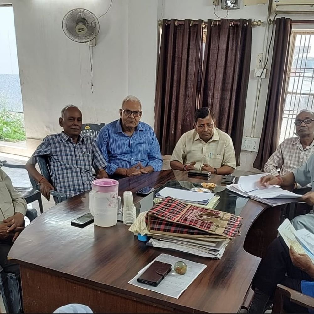नैमिषारण्य को मथुरा-वृंदावन रेलमार्ग से जोड़ने की मांग:351 श्रद्धालुओं ने पीएम, रेल मंत्री को भेजा पत्र