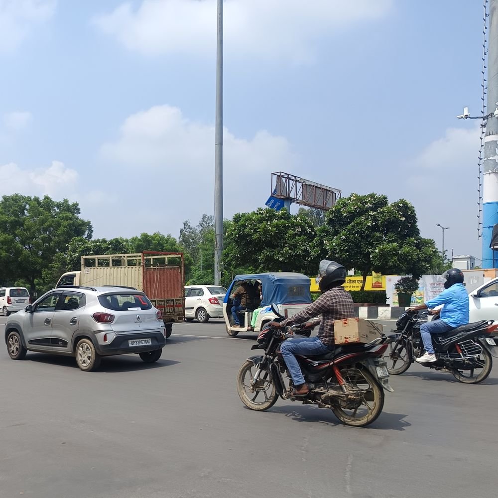 लखनऊ में 185.4 मिलीमीटर बरसात:मानसून का कोटा 25 फीसदी अधिक हुआ, सुबह से निकली तेज चटक धूप