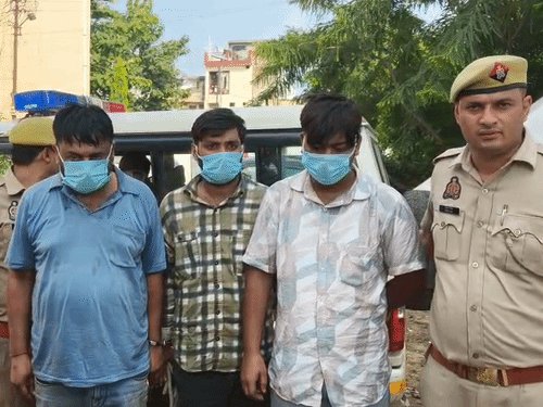 सहारनपुर में 4.76 करोड़ की स्मैक के साथ 3 गिरफ्तार:तस्कर की गिरफ्तारी के बाद भतीजा संभाल रहा था कारोबार, नेटवर्क खंगालने में जुटी पुलिस