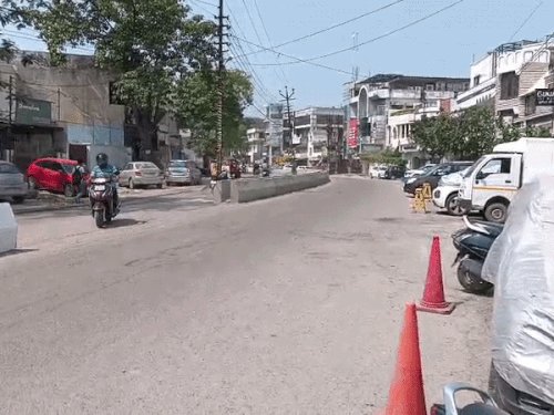 मेरठ के मौसम में आज बदलाव की उम्मीद:आसमान में छाए बादलों के साथ उमस में मिलेगी राहत, लगातार बढ़ रहा AQI