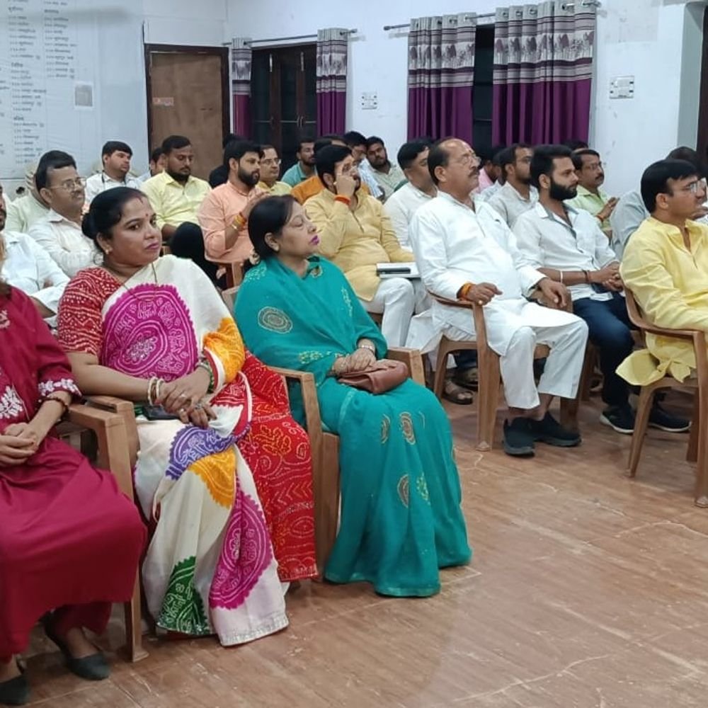 गोरखपुर में भाजपा की अहम बैठक:'सेवा संकल्प अभियान' की समीक्षा की गई