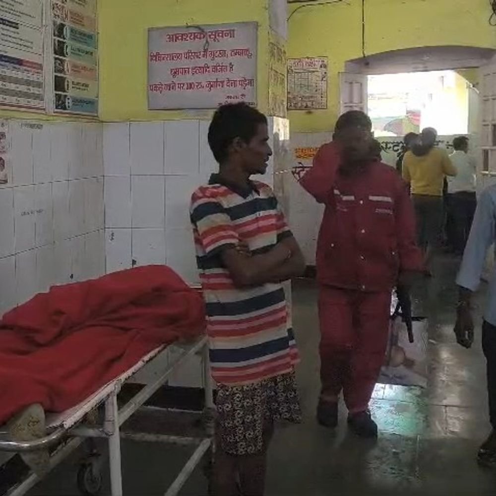 सीतापुर में खेत गए किसान की मौत:खेत में बेसुध मिला, परिजन बोले- बारिश में भीगने से हुई मौत की आशंका
