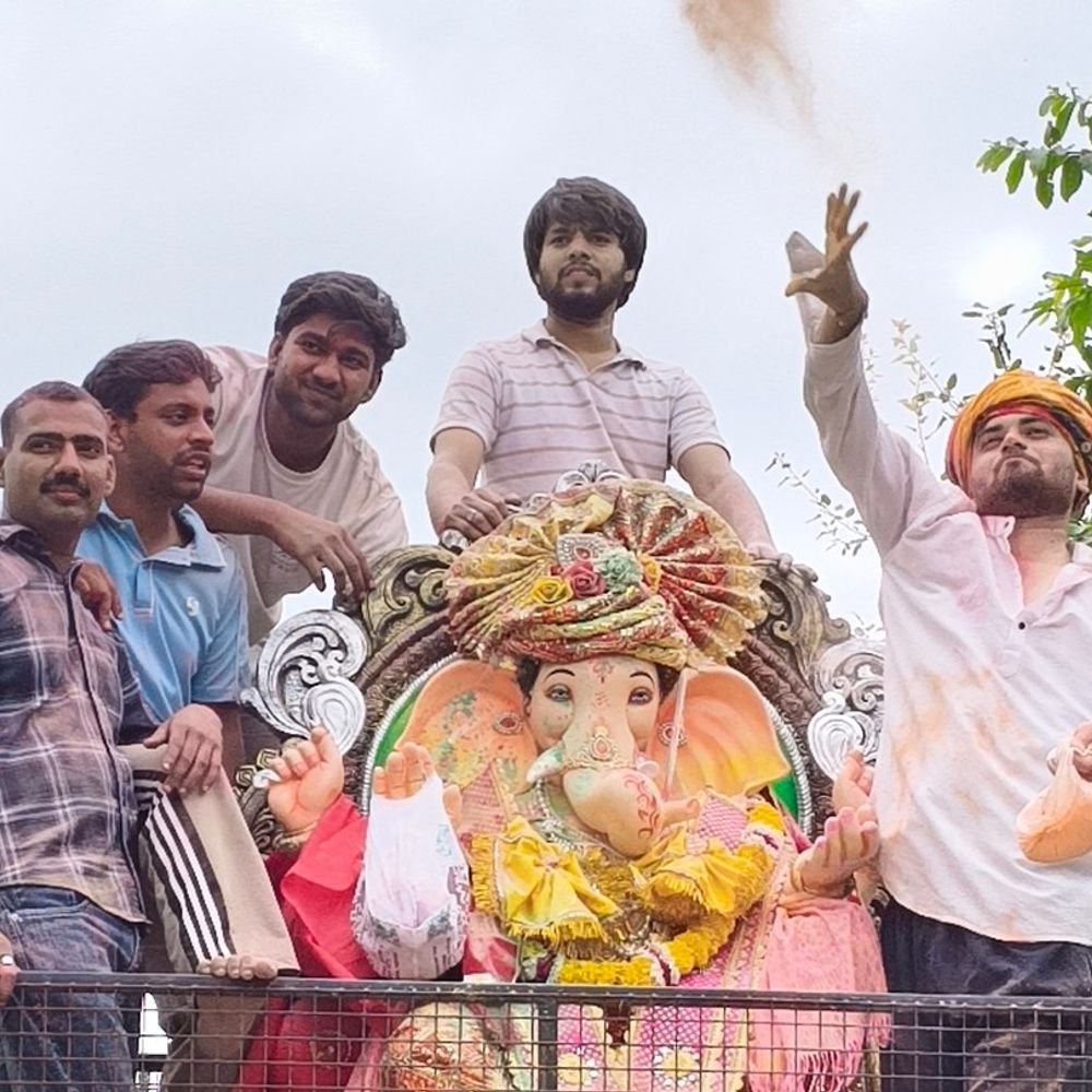 मेरठ में गणेश विसर्जन यात्रा संपन्न:हाइड्रा झूले पर निकली शोभायात्रा, 'भोले की झाल' पहुंचकर हुआ विसर्जन
