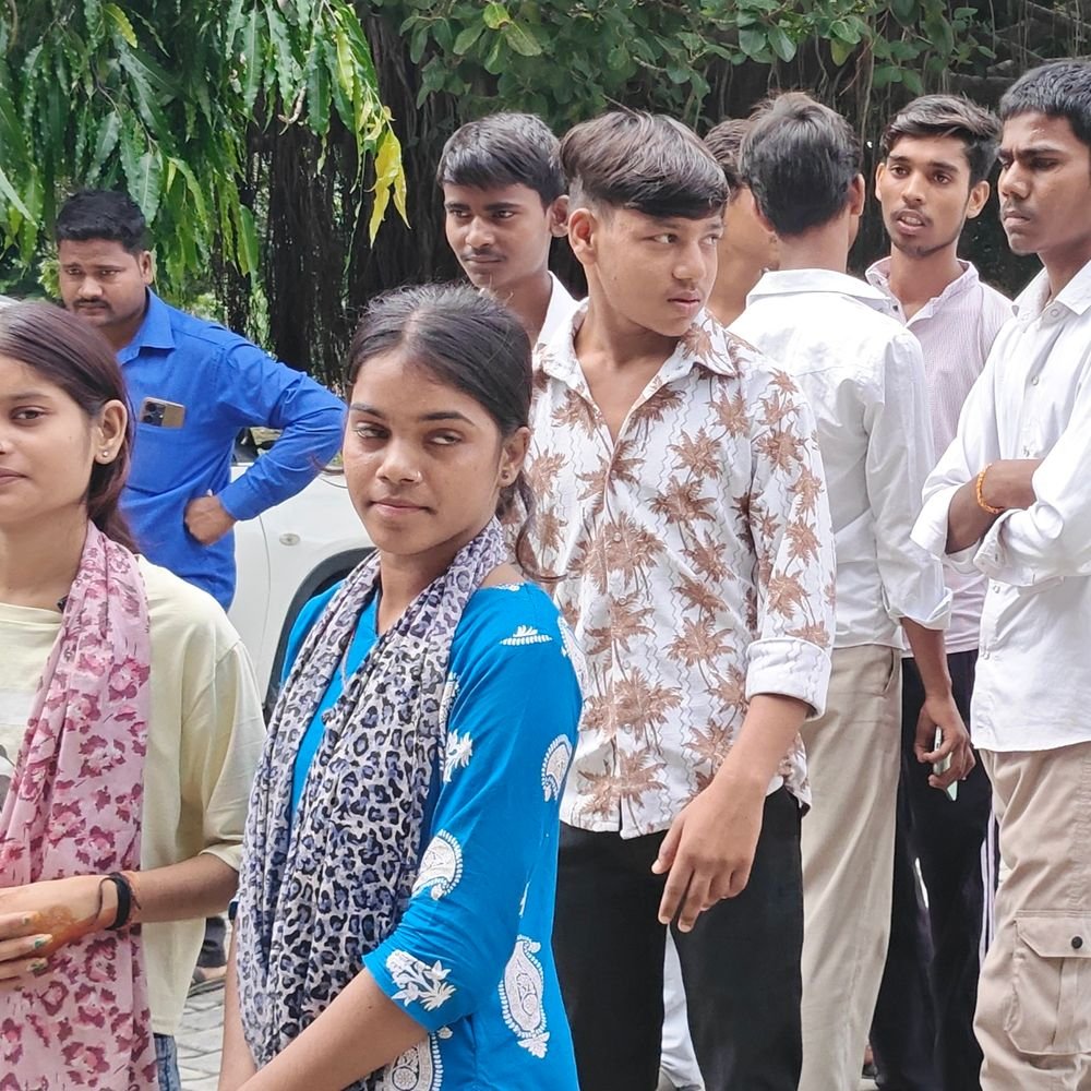 कन्नौज में कम्प्यूटर कोचिंग के बहाने स्टूडेंट्स से ठगी:जॉब के नाम पर 20-20 हजार रुपए जमा कराने का आरोप, DM से शिकायत की