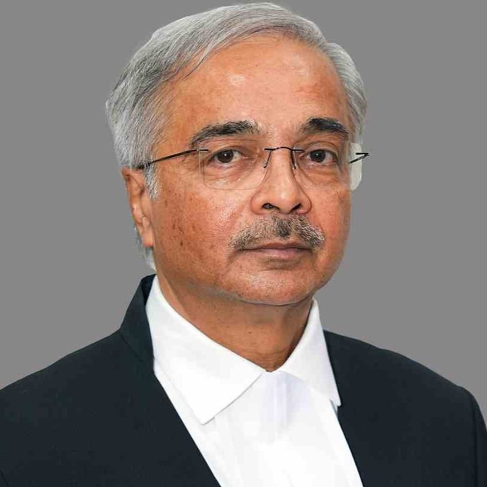 परिवार के विवादों में थोपा फैसला न्याय नहीं लगता:मध्यस्थता सबसे बेहतर; सुप्रीम कोर्ट जज बोले- वसुधैव कुटुंबकम भूल जाइए, अब परिवार एक रखना   चुनौती बना