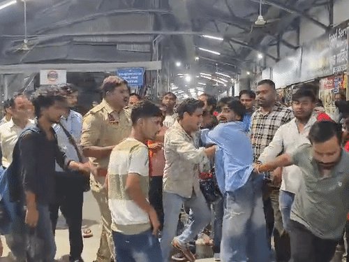 कानपुर की नाबालिग को अगवा करने वाला युवक अरेस्ट:बजरंगदल ने एक आरोपी को पकड़ा, नाबालिग का धर्मांतरण और निकाह से पहले दबोचा