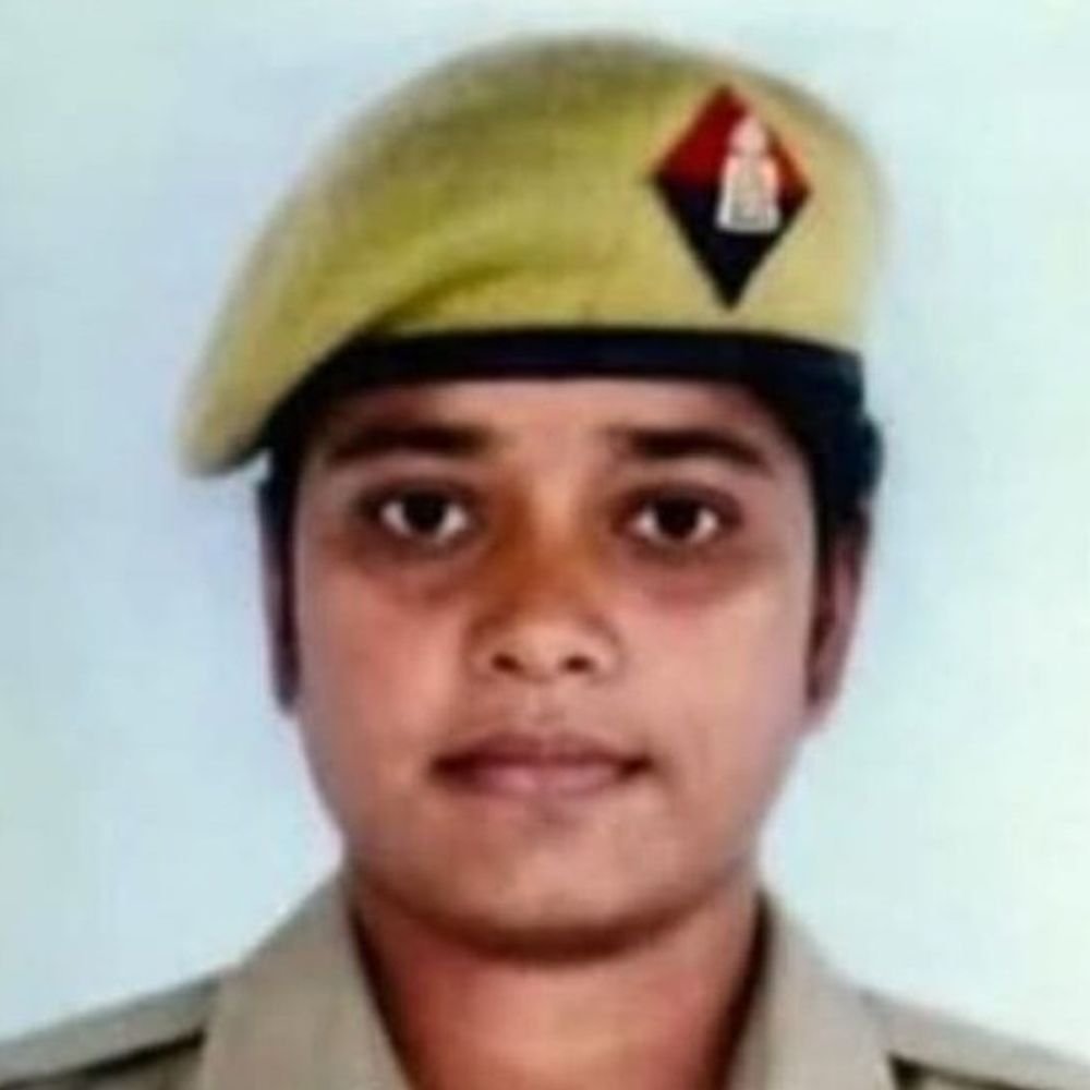 महिला सिपाही की सड़क हादसे में मौत:बस ने मारी टक्कर, पिता की बाइक पर बैठकर जा रही थीं; 4 महीने पहले मिली थी पोस्टिंग