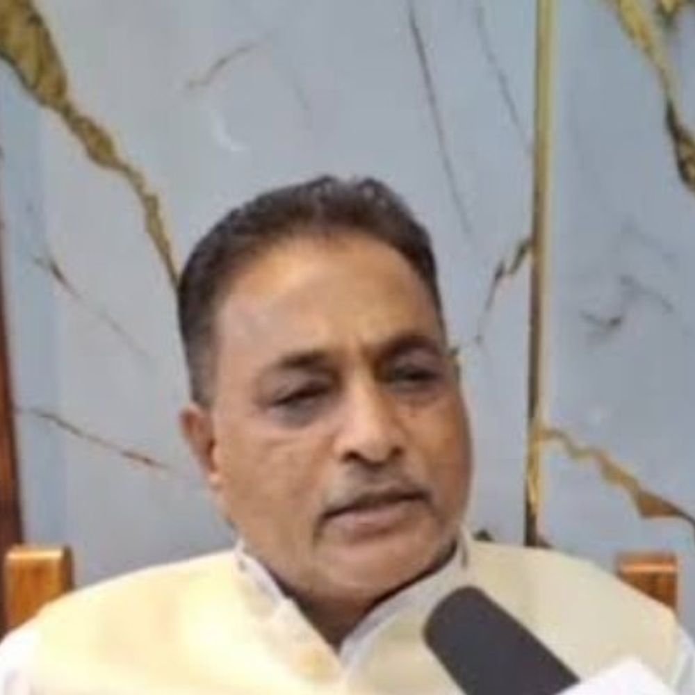 रुदौली पालिका विवाद में पुलिस की भूमिका पर सवाल:EO की शिकायत पर अध्यक्ष पर केस, अध्यक्ष की तहरीर पर 4 दिन बाद भी FIR नहीं
