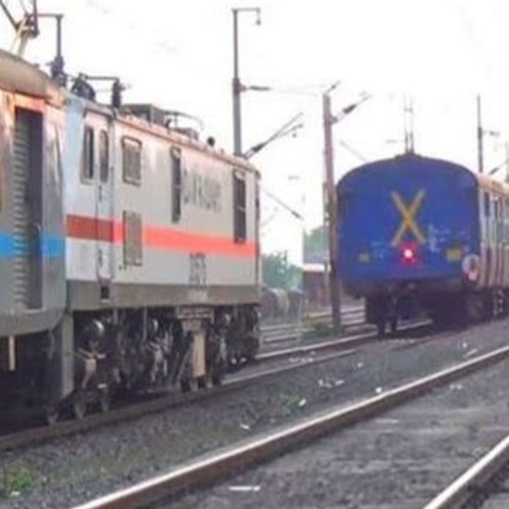 NER के वाराणसी मंडल में ट्रैक पर लगेगा ‘कवच 4.0’:ट्रेन के आमने-सामने टक्कर से लेकर ओवरस्पीड तक पर लगेगी लगाम
