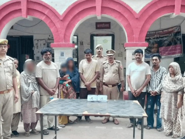 झांसी GRP ने पकड़ा पति-पत्नियों का चोर गिरोह:गुजरात से झांसी आकर दे रहे थे वारदात को अंजाम, फैमिली की तरह करते थे ट्रेनों में सफर