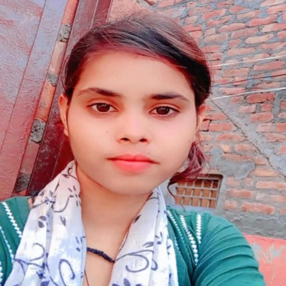 शाहजहांपुर में ट्रैक्टर-ट्रॉली की टक्कर से छात्रा की मौत:दवा लेकर लौट रही थी, घर से 100 मीटर पहले कुचला