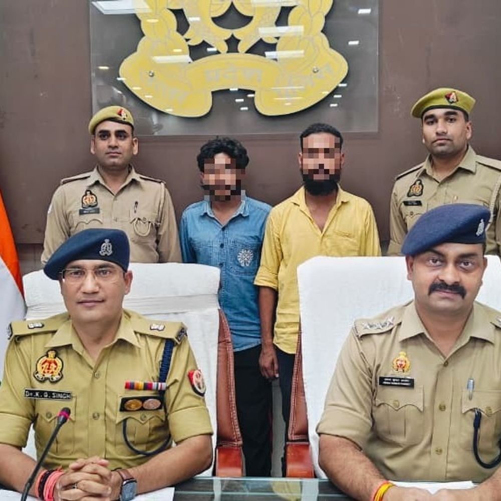 बिजनौर में सरेआम फायरिंग करने वाले दो आरोपी गिरफ्तार:16 सितंबर को विवाद हुआ था, अवैध तमंचा और कारतूस बरामद