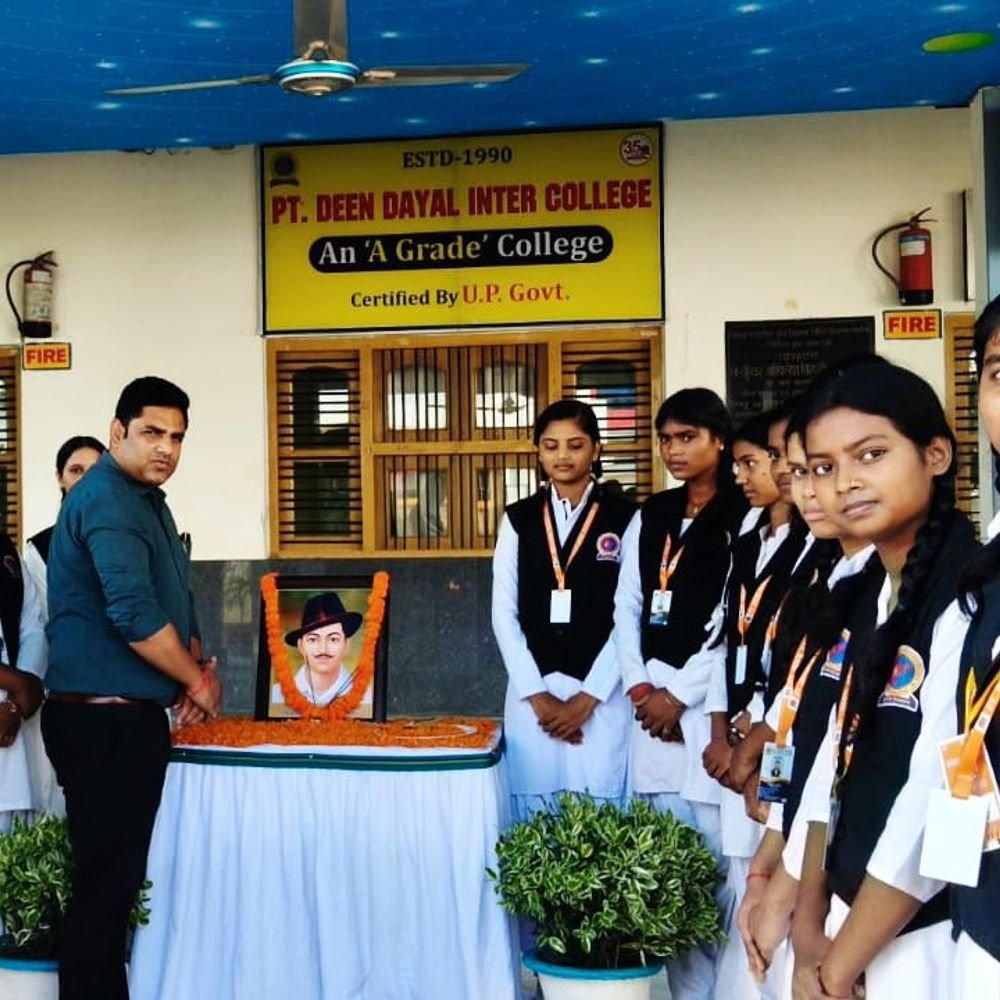 दीन दयाल इंटर कॉलेज में मनी भगत सिंह जयंती:विद्यार्थियों ने देशहित में कार्य करने का लिया संकल्प