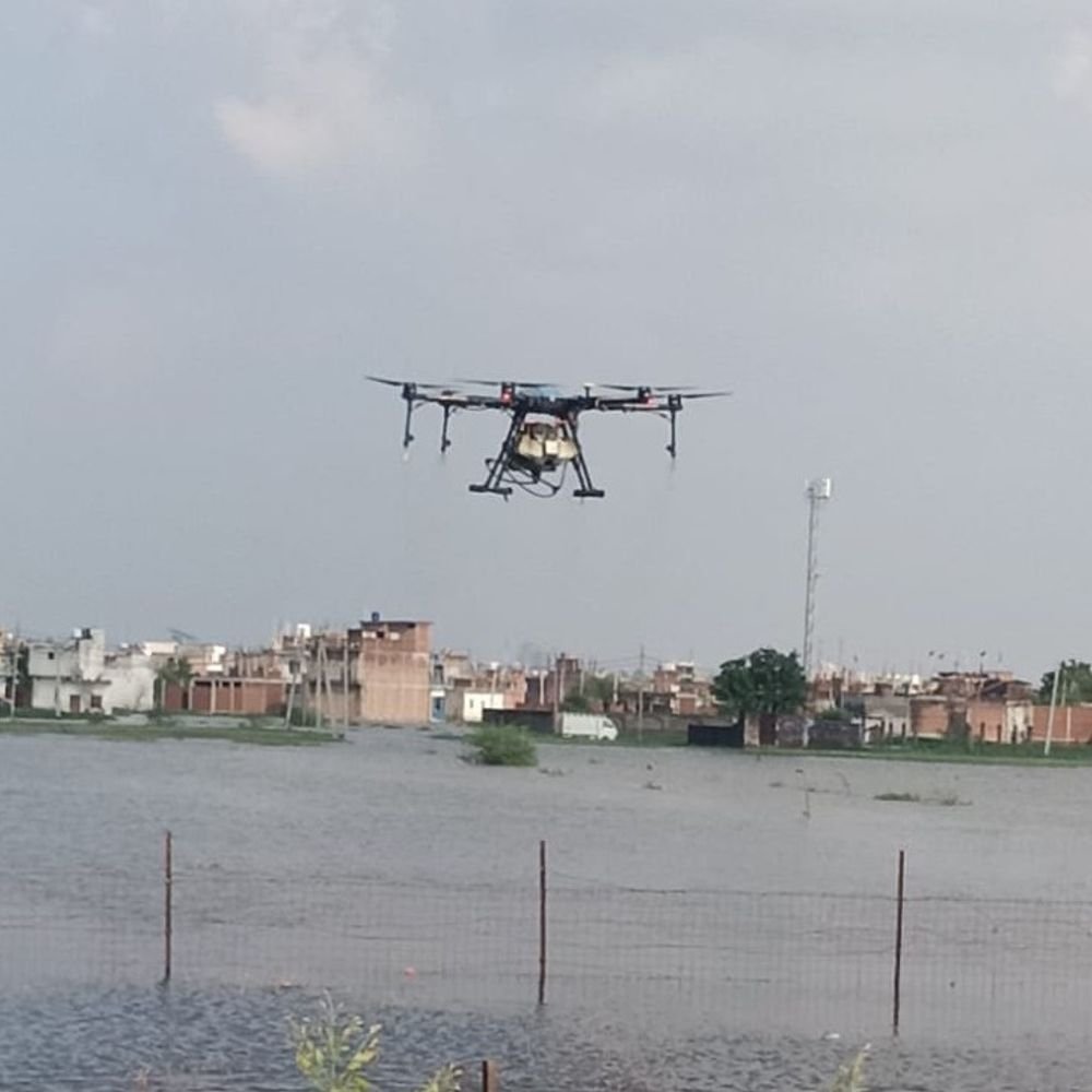फैजुल्लागंज में भारी बारिश से जलभराव:राहत कार्य में जुटा नगर निगम, पानी निकालने के लिए लगाए गए 6 पंप सेट