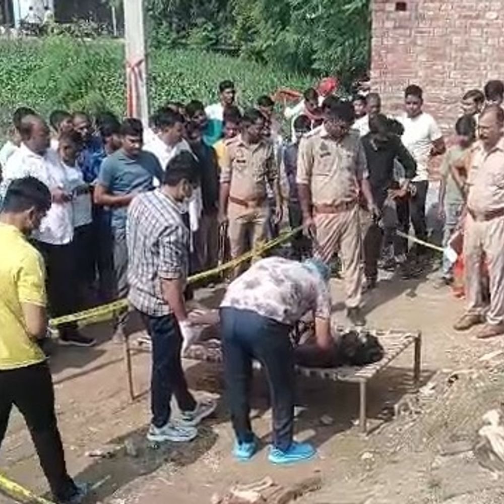 शराब पीने के दौरान विवाद के बाद युवक की हत्या:तालाब किनारे कुंभी में मिला शव, सिर पर धारदार हथियार के निशान, चचेरे भाई पर शक