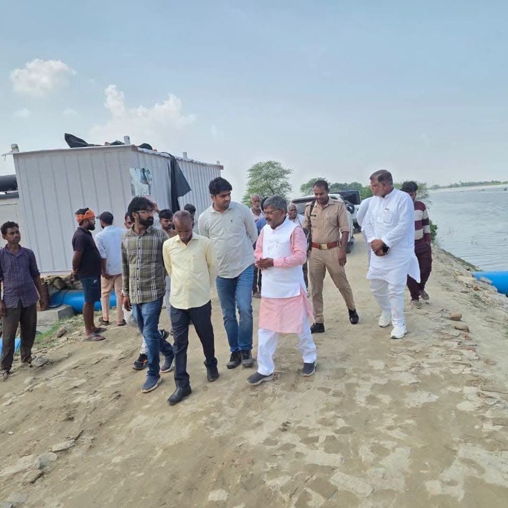 अयोध्या में विधायक ने नैपुरा पंपिंग स्टेशन का निरीक्षण किया:15 दिन में जलभराव खत्म होने की उम्मीद, एक घंटे में 1.22 करोड़ लीटर पानी निकाल रहा