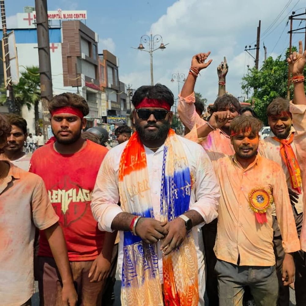 सम्भल में 'गणपति बप्पा मोरया' के जयकारों के बीच विसर्जन:गुरुवार को नरौरा और राजघाट पर श्रद्धालुओं ने नम आंखों से दी विदाई