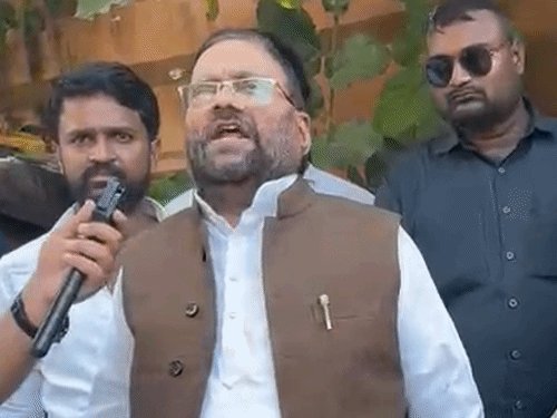 अयोध्या गोलीकांड में घायल महिला की लखनऊ में मौत:मोर्चरी के बाहर बवाल, स्वामी प्रसाद मौर्य बोले- न्याय मिलना चाहिए