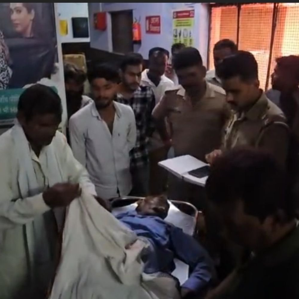 तेज रफ्तार ट्रक ने बाइक सवार को टक्कर मारी, मौत:औरैया रोड पर छत्रसाल इंटर कॉलेज के पास हुआ हादसा, पेट्रोल टैंक के सामने हुआ हादसा