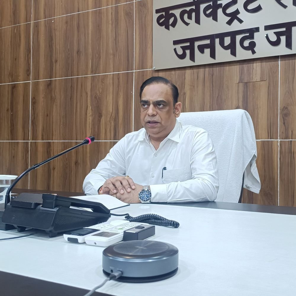 जालौन के नए डीएम समीर ने बताई प्राथमिकताएं:बोले- जनसमस्याओं का पारदर्शी निस्तारण और जिले का विकास पहली प्राथमिकता