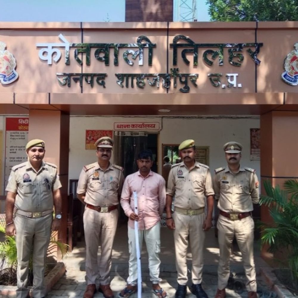 युवक की हत्या करने वाला प्रधान पति गिरफ्तार:एसपी ने घोषित किया था 10 हजार का इनाम, शराब बनाने का विरोध करने पर किया था हमला
