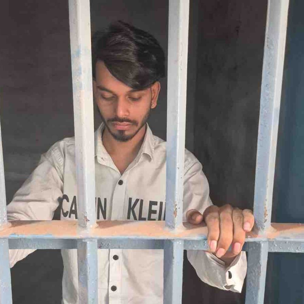 गाजियाबाद में अंबेडकर प्रतिमा पर गंदगी फेंकी:एक व्यक्ति हिरासत में, पुलिस पूछताछ कर रही, सुरक्षा बढ़ाई गई