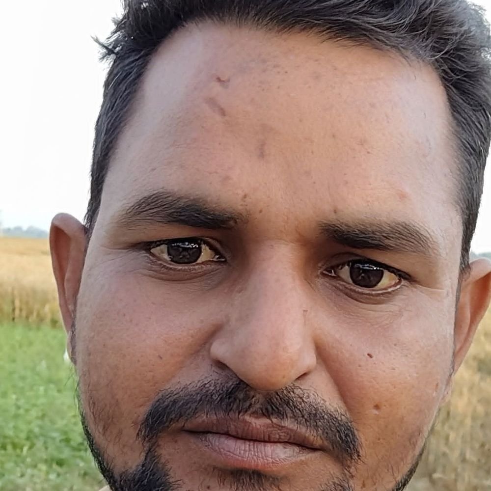 घरेलू कलह में युवक ने फंदे से लटककर जान दी:औरैया में घर के कमरे में लगाई फांसी, परिवार में पसरा मातम