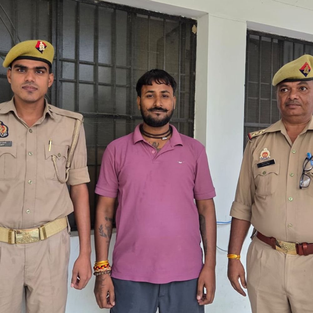नाबालिग का अश्लील वीडियो वायरल करने वाला आरोपी गिरफ्तार:बरेली में दो महीने से फरार था, कई मुकदमे दर्ज
