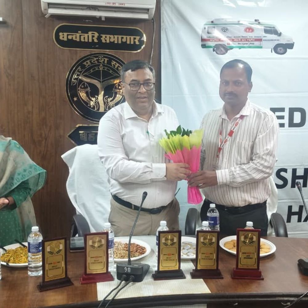 एएलएस एंबुलेंस के ईएमटी को मिली ट्रेनिंग:चार दिवसीय शिविर में बेहतर मरीज देखभाल पर जोर, छह ईएमटी सम्मानित किए गए