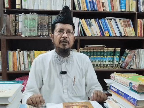 उज्जैन में 600 साल पुरानी मस्जिद पर गरमाया माहौल:नगर निगम की अचानक बुलडोजर कार्रवाई पर भड़के लोग, मौलाना रजवी बोले- बातचीत से सुलझाया जाता मामला