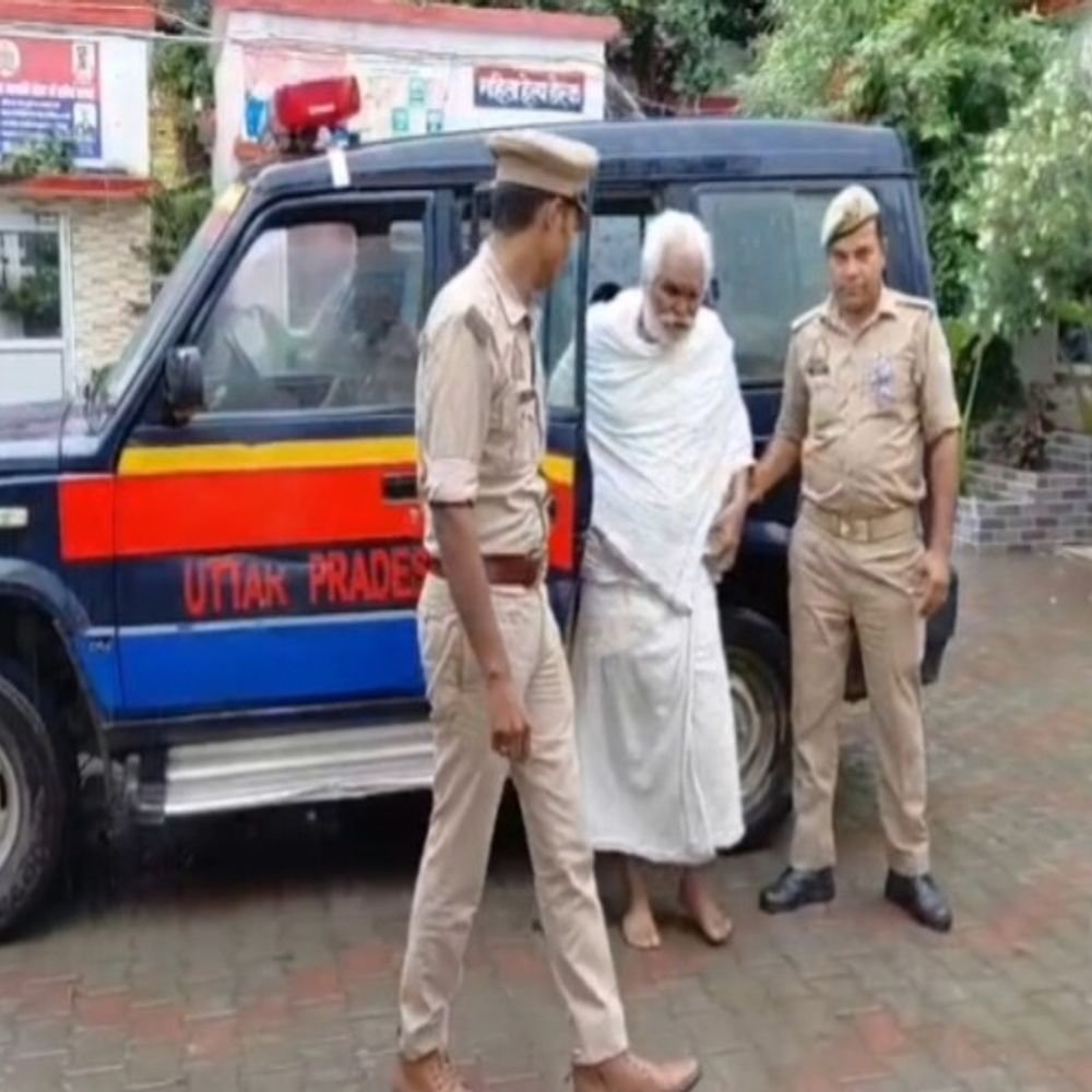 फर्जी दस्तावेज बनाकर जमीन बेचने वाला बुजुर्ग गिरफ्तार:बच्चों के नाम की थी वसीयत, पुलिस ने आरोपी को भेजा जेल