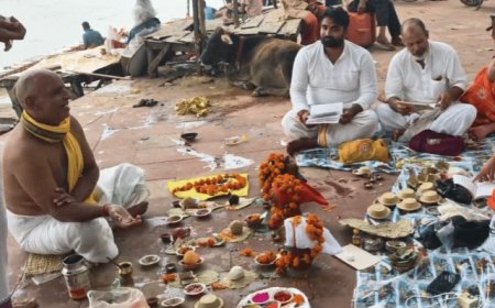 पितृ पक्ष शुरू होते ही अयोध्या में उमड़ी श्रद्धालुओं की:नया घाट और भरत कुंड पर पिंडदान-तर्पण के लिए पहुंचे श्रद्धालु, सरयू में स्नान के बाद पूर्वजों की आत्मशांति के लिए किया कर्मकांड