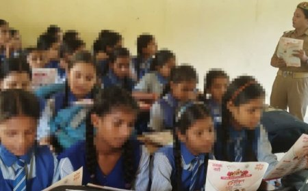 मिशन शक्ति जागरुकता कार्यक्रम:बालिकाओं को 1090, 181 और साइबर अपराध हेल्पलाइन 1930 की जानकारी दी